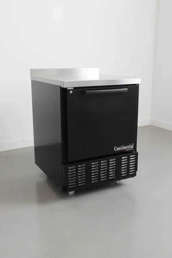 Continental Refrigerator UC24N-B