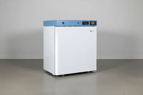 Summit Commercial ACR161WNSF456