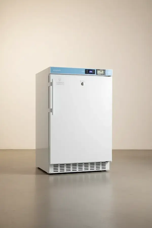 Summit Commercial ACR45LMC