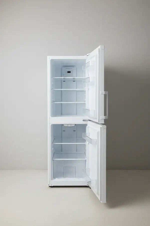 Summit Commercial CTR151W Refrigerator-Freezer - 14.3 cu.ft.