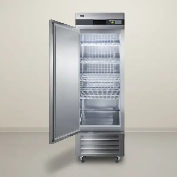 Summit Commercial SCRR232LH