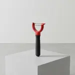 Tablecraft Products 7" Ergonomic Straight Peeler with Firm Grip Handle